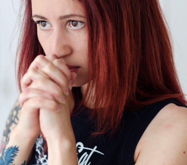 Rocío tiene gonorrea ¿debo decírselo a su marido?