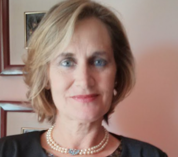 RECUERDOS Y PRESENCIA DE LA DRA. CARMEN MENDINUETA AGUIRRE